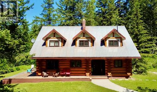 1445 Black Bear Drive, Golden, BC - Outdoor