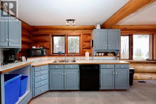 1445 Black Bear Drive, Golden, BC - Indoor Photo Showing Kitchen With Double Sink