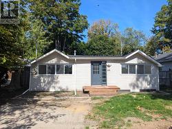 696 HASTINGS AVENUE  Innisfil, ON L9S 1Z3