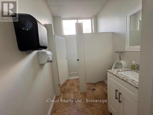 Men Washroom - 4&5 - 1312 Britannia Road, Mississauga, ON 