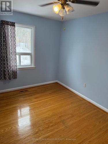Upper - 5 Lawrence Crescent, Brampton, ON - Indoor Photo Showing Other Room