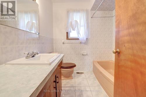 1320 Northmount Avenue, Mississauga, ON - Indoor Photo Showing Bathroom