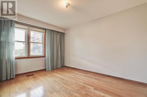 1320 Northmount Avenue, Mississauga, ON - Indoor Photo Showing Other Room