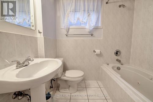 1320 Northmount Avenue, Mississauga, ON - Indoor Photo Showing Bathroom