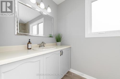 2 Chickasaw Crescent, Ottawa, ON - Indoor Photo Showing Bathroom