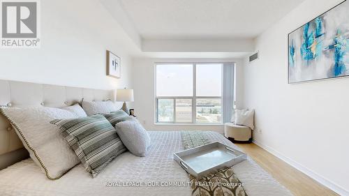 1005 - 185 Oneida Crescent, Richmond Hill, ON - Indoor Photo Showing Bedroom