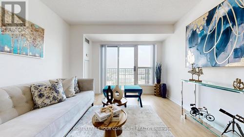 1005 - 185 Oneida Crescent, Richmond Hill, ON - Indoor