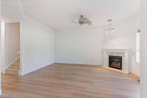 18-313 Whitman Road, Kelowna, BC - Indoor With Fireplace