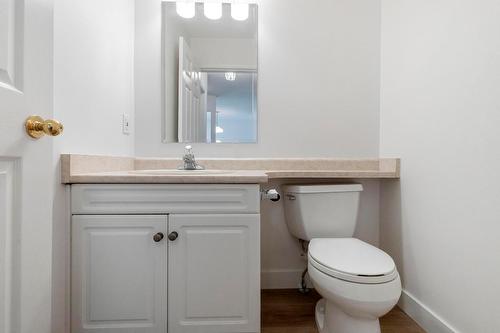 18-313 Whitman Road, Kelowna, BC - Indoor Photo Showing Bathroom