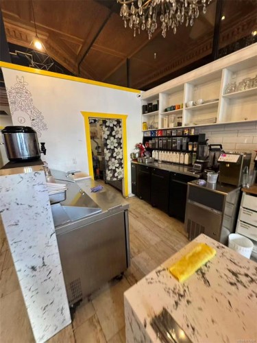 110-759 Yates St, Victoria, BC 