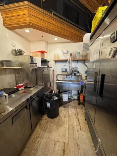 110-759 Yates St, Victoria, BC 