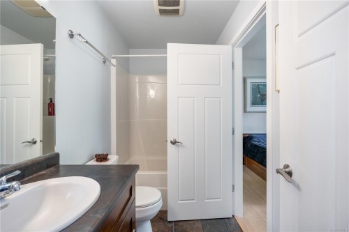 5898 Race Point Rd, Campbell River, BC 