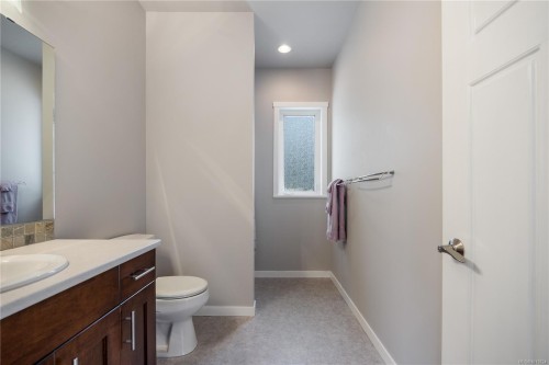 5898 Race Point Rd, Campbell River, BC 