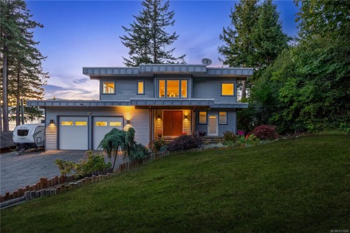 5898 Race Point Rd, Campbell River, BC 