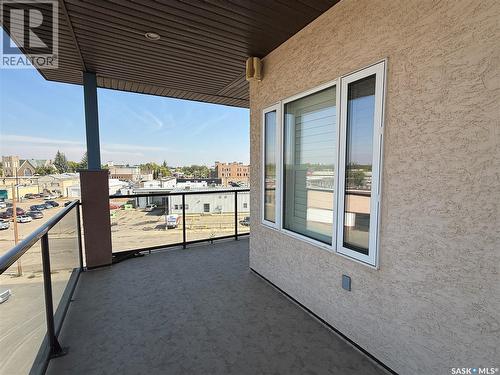 405 75 Souris Avenue, Weyburn, SK - Outdoor With Balcony With Exterior