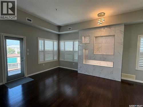 405 75 Souris Avenue, Weyburn, SK - Indoor Photo Showing Other Room