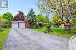 40 DELTA CRESCENT  East Gwillimbury, ON L9N 1G4