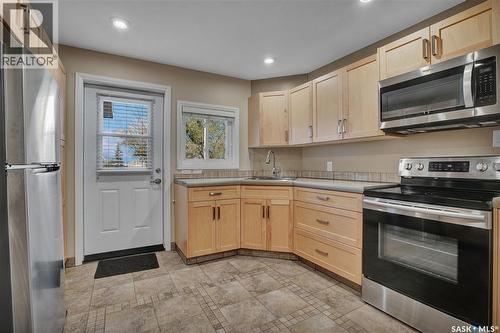3102 Caen Street, Saskatoon, SK - Indoor Photo Showing Kitchen