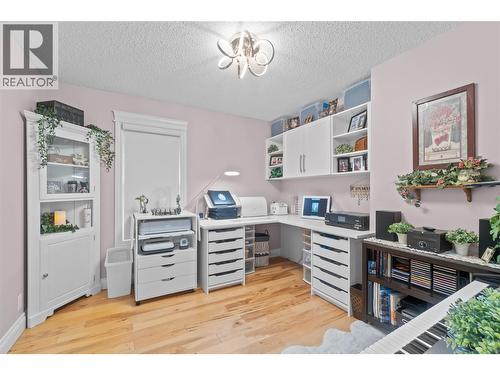 4911 Malpass Road, Armstrong, BC - Indoor Photo Showing Office