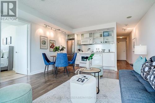 1612 - 25 Telegram Mews, Toronto, ON - Indoor Photo Showing Living Room