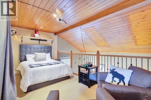 1211 Apex Mountain Road Unit# 1, Penticton, BC - Indoor Photo Showing Bedroom