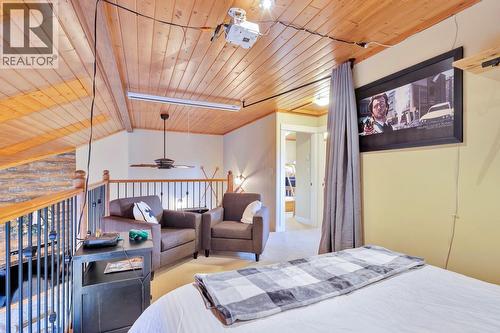 1211 Apex Mountain Road Unit# 1, Penticton, BC - Indoor Photo Showing Bedroom