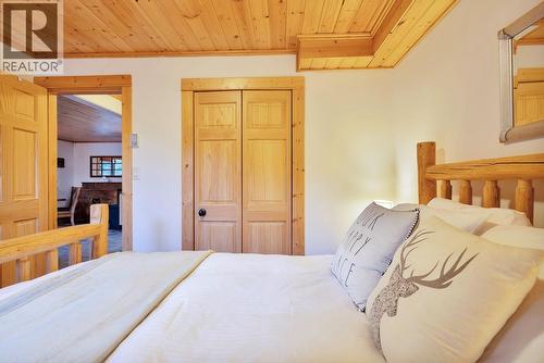 1211 Apex Mountain Road Unit# 1, Penticton, BC - Indoor Photo Showing Bedroom