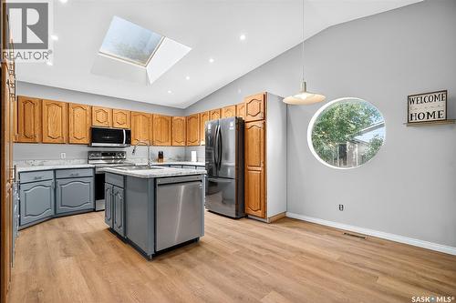 440 Hochelaga Street W, Moose Jaw, SK - Indoor Photo Showing Kitchen