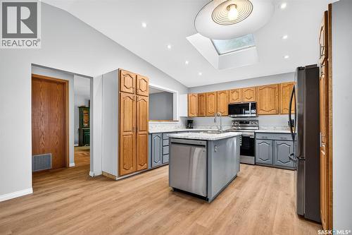 440 Hochelaga Street W, Moose Jaw, SK - Indoor Photo Showing Kitchen