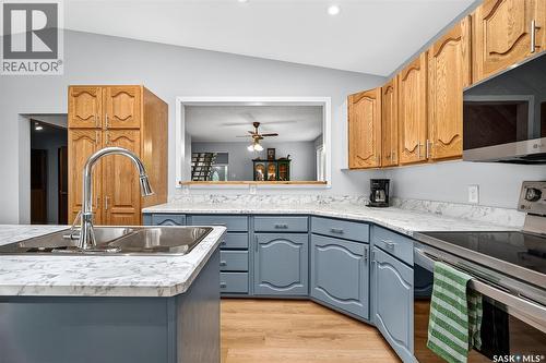440 Hochelaga Street W, Moose Jaw, SK - Indoor Photo Showing Kitchen With Double Sink
