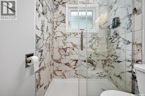 440 Hochelaga Street W, Moose Jaw, SK - Indoor Photo Showing Bathroom