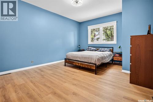440 Hochelaga Street W, Moose Jaw, SK - Indoor Photo Showing Bedroom
