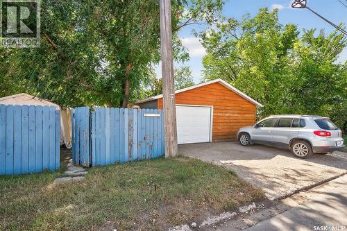 440 Hochelaga Street W, Moose Jaw, SK - Outdoor