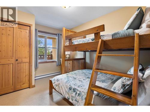 6005 Valley Drive Unit# 68, Sun Peaks, BC - Indoor Photo Showing Bedroom