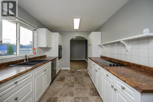 8230 Peter Road, Prince George, BC - Indoor Photo Showing Kitchen With Double Sink