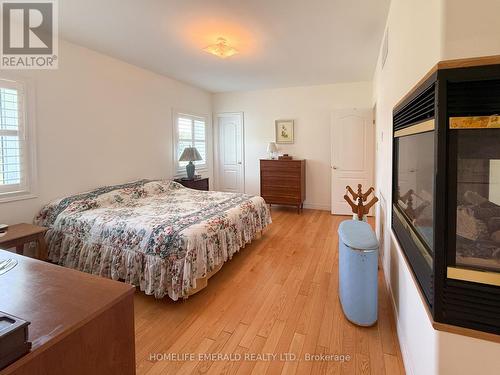 3175 3/4 Concession, Clearview, ON - Indoor Photo Showing Bedroom