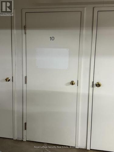 10 - 20 Glebe Road W, Toronto, ON - Indoor Photo Showing Other Room