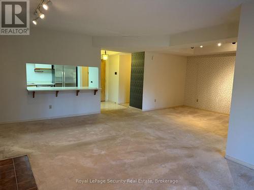 10 - 20 Glebe Road W, Toronto, ON - Indoor Photo Showing Other Room