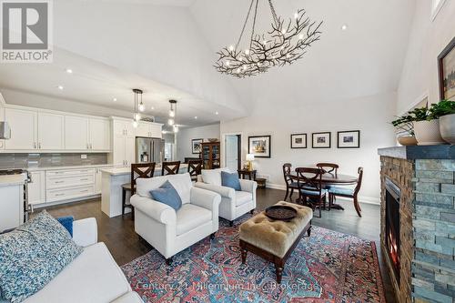 Open Concept - 74 Kari Crescent, Collingwood, ON - Indoor Photo Showing Living Room