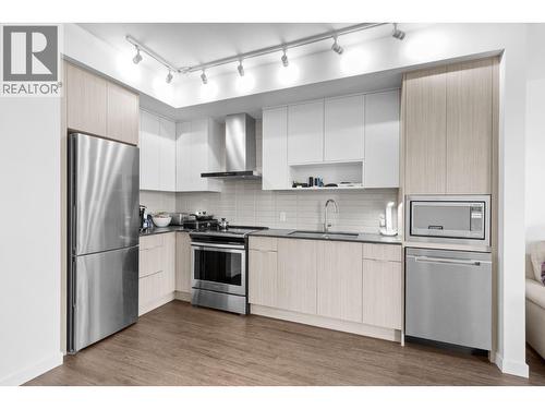 1800 Richter Street Unit# Ph3 Lot# Sl 44, Kelowna, BC - Indoor Photo Showing Kitchen With Stainless Steel Kitchen With Upgraded Kitchen