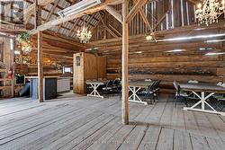 Main reception barn. Seats 75-100 - 