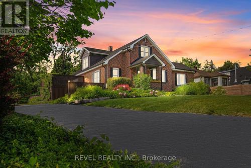 36 DALTON STREET  Barrie, ON L4N 1M3