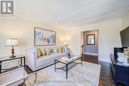 2165 Dunedin Road, Oakville, ON - Indoor Photo Showing Living Room