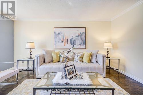 2165 Dunedin Road, Oakville, ON - Indoor Photo Showing Living Room