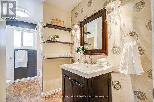 2165 Dunedin Road, Oakville, ON - Indoor Photo Showing Bathroom