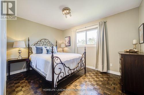2165 Dunedin Road, Oakville, ON - Indoor Photo Showing Bedroom