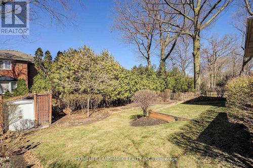 2165 Dunedin Road, Oakville, ON - Outdoor