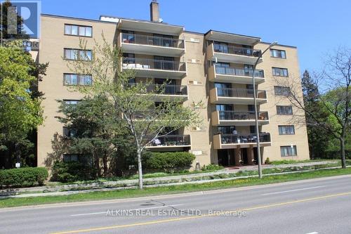 501 - 557 THE EAST MALL  Toronto, ON M9B 4A5