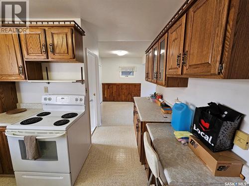 311 6Th Street W, Carlyle, SK - Indoor Photo Showing Kitchen