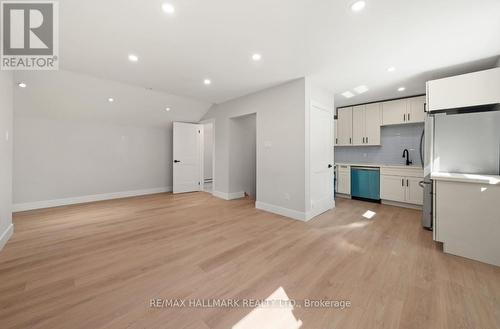 Upper Unit - 124 Colborne Street, Kawartha Lakes, ON - Indoor Photo Showing Kitchen